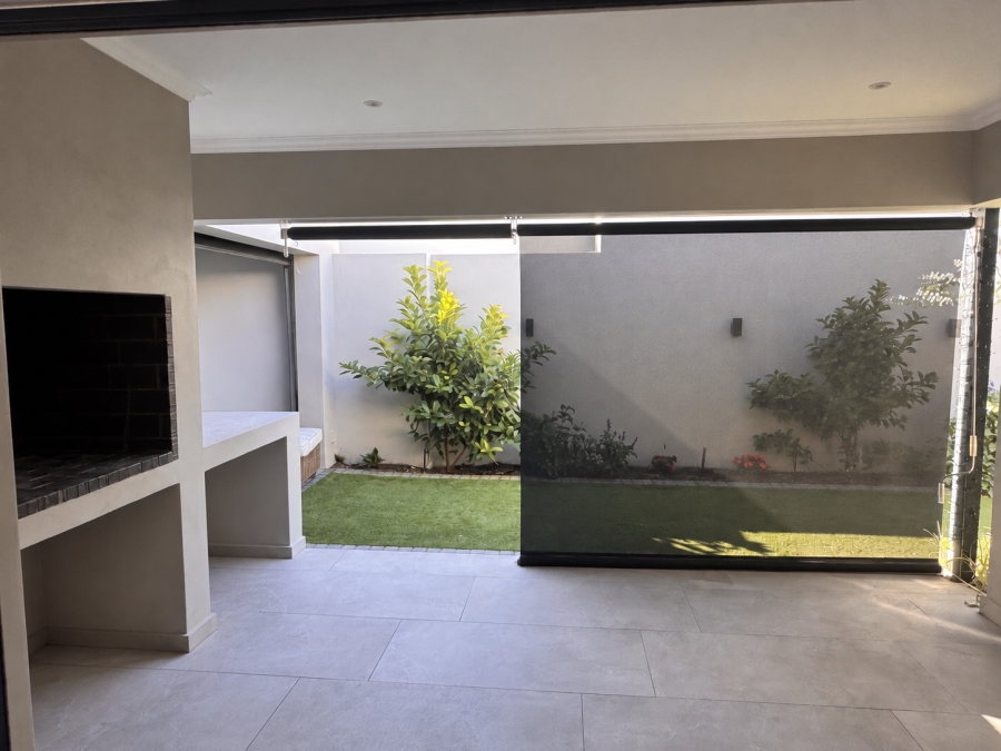 3 Bedroom Property for Sale in Sandown Western Cape